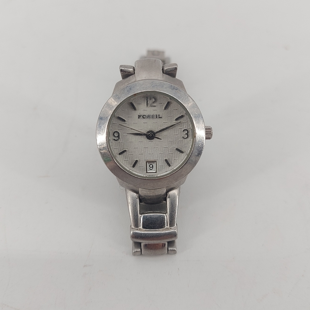 Fossil F2 Watch Women Silver Tone Round Date Stainless
